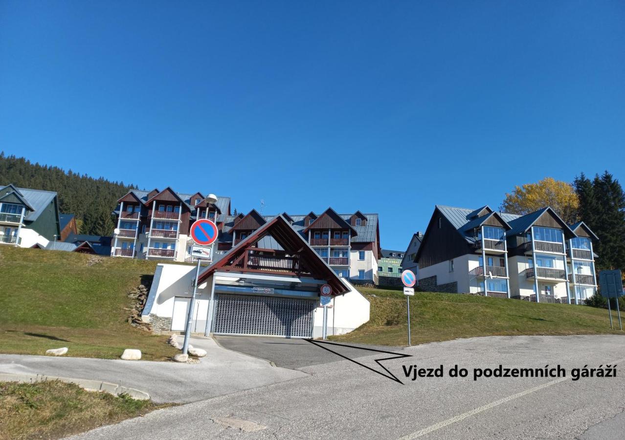 Horni Misecky Apartman E25 U Sjezdovky, Max 6 Osob Bagian luar foto